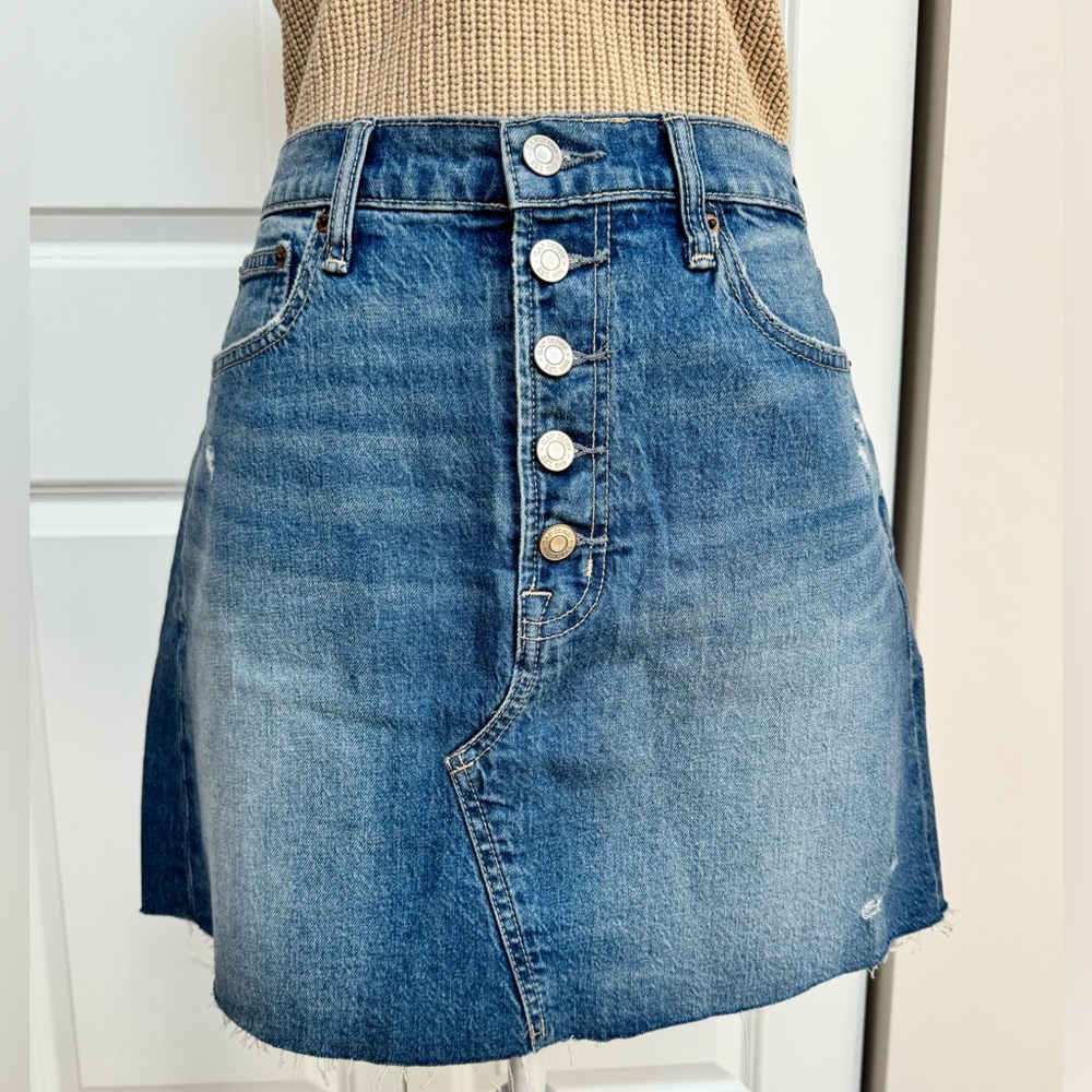 NWOT GAP - mini jean skirt (8)
